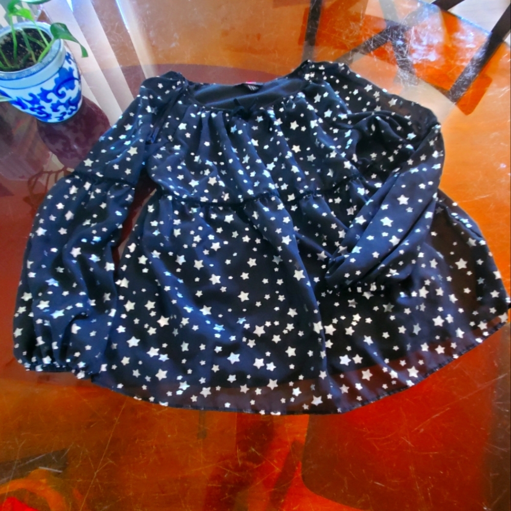 IZ Byer Girls brand sparkly black long sleeve silver stars shirt in 12/large